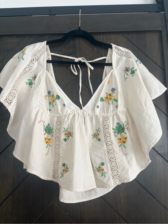 Free People Tops - Free People White Floral Embroidered Tie-Back Peasant Top
